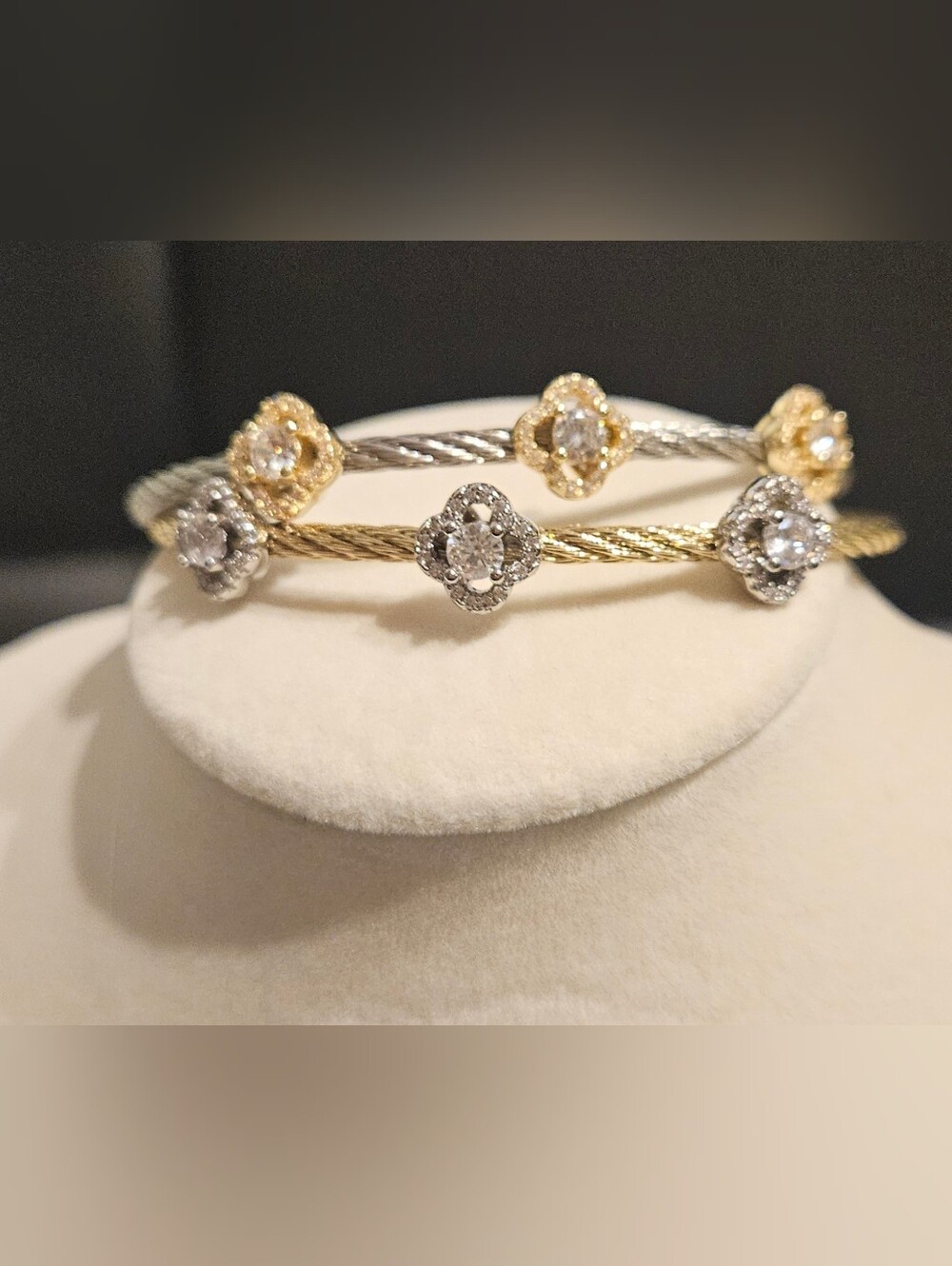 FR Vault Two-Tone Floral Cable Bangle - Gold & Silver Clover
